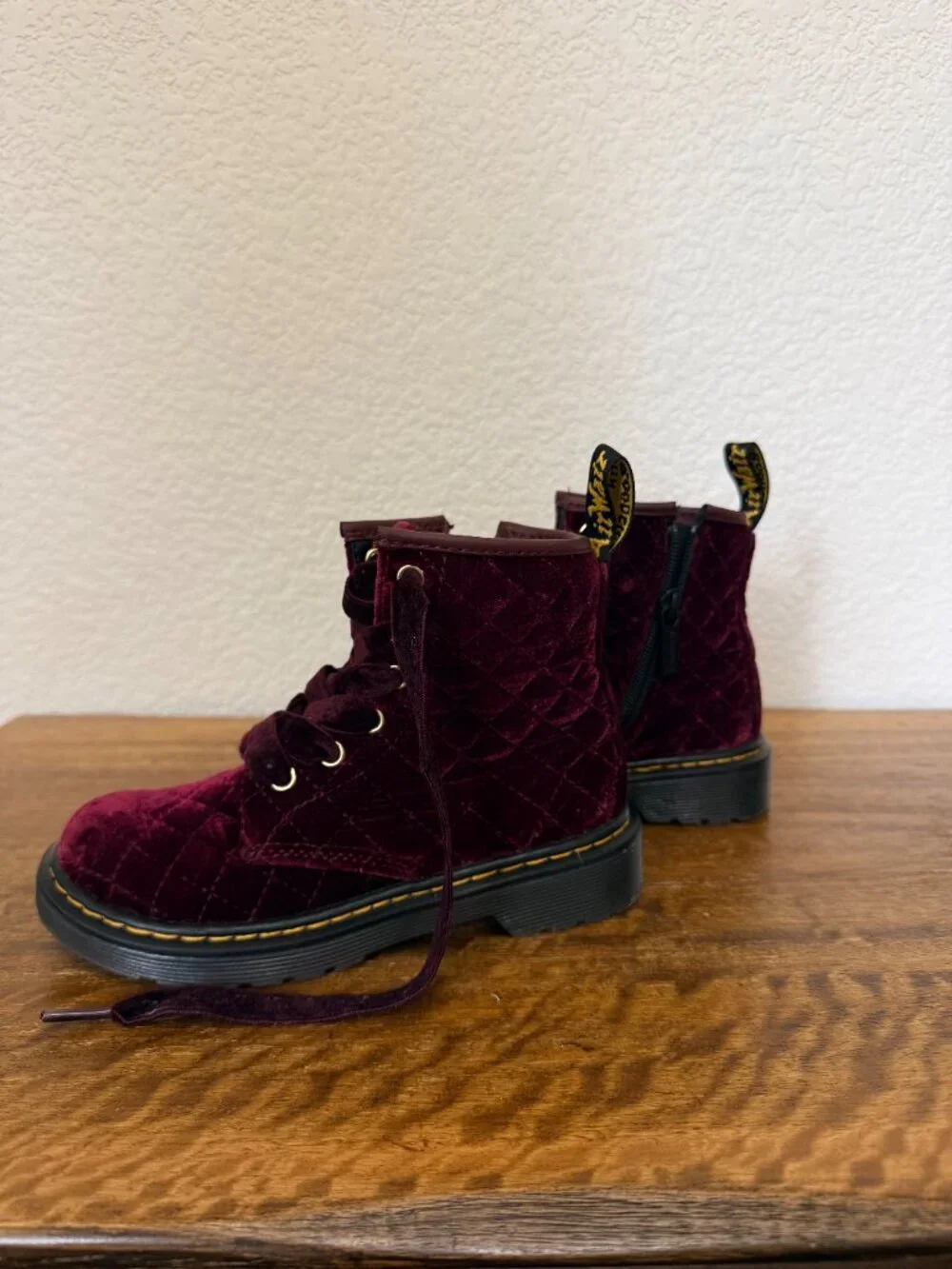 DR. MARTENS JUNIOR 1460 CHERRY - RED VELVET LACE-UP BOOTS size 13